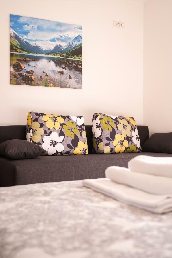 Apartments Edi & Tea Malinska Dış mekan fotoğraf