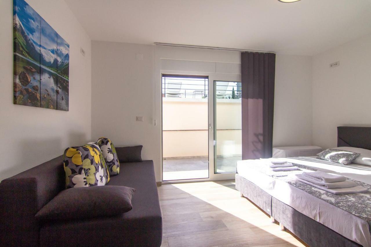 Apartments Edi & Tea Malinska Dış mekan fotoğraf