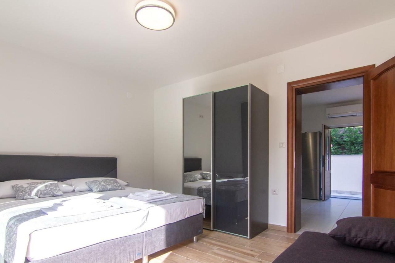 Apartments Edi & Tea Malinska Dış mekan fotoğraf