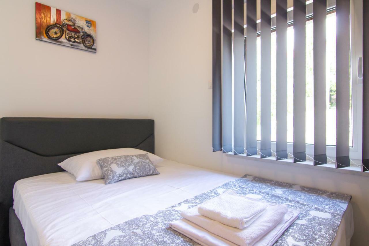 Apartments Edi & Tea Malinska Dış mekan fotoğraf